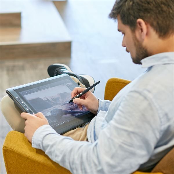 Wacom Mobile Studio Pro 16\" - 512gb - Wacom - WCM.DTHW1621HK0B