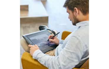 Wacom Mobile Studio Pro 16\" - 512gb - Wacom - WCM.DTHW1621HK0B